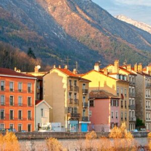 Grenoble Ski Transfers & Airport Guide
