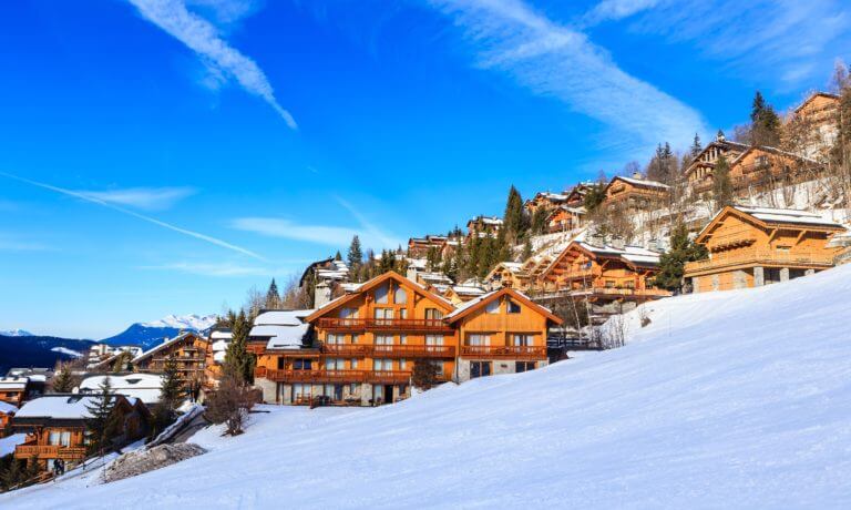 Lyon Airport to La Tania Ski Transfers