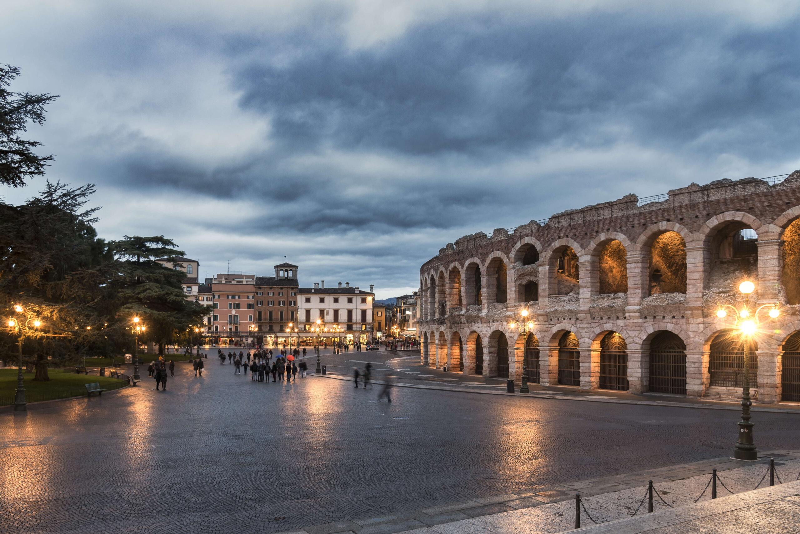 Image for Verona Airport Transfers & Airport Guide