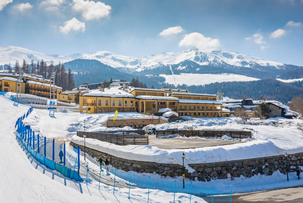 Image for Pila Airport Transfer & Resort Guide