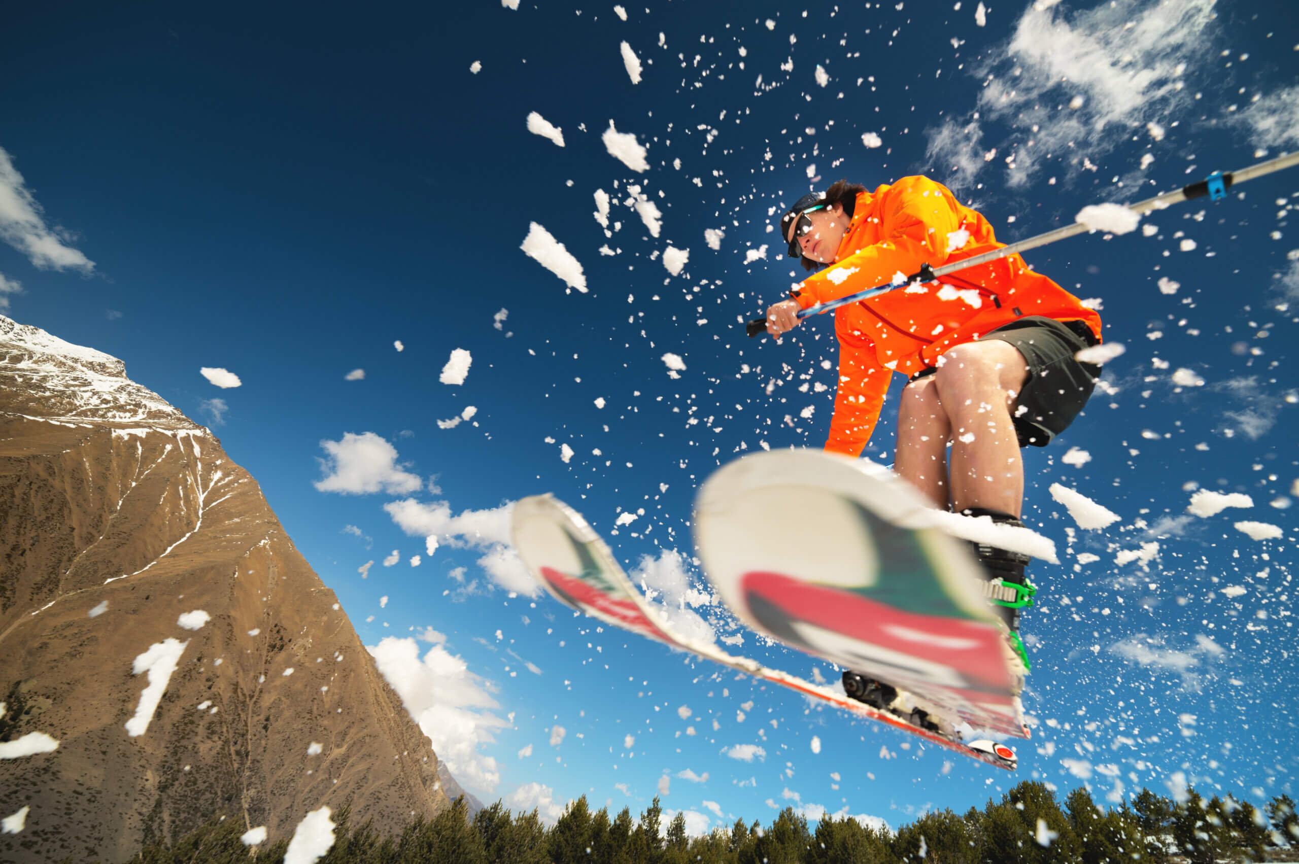 Spring Skiing: the Best Time to Hit the Slopes