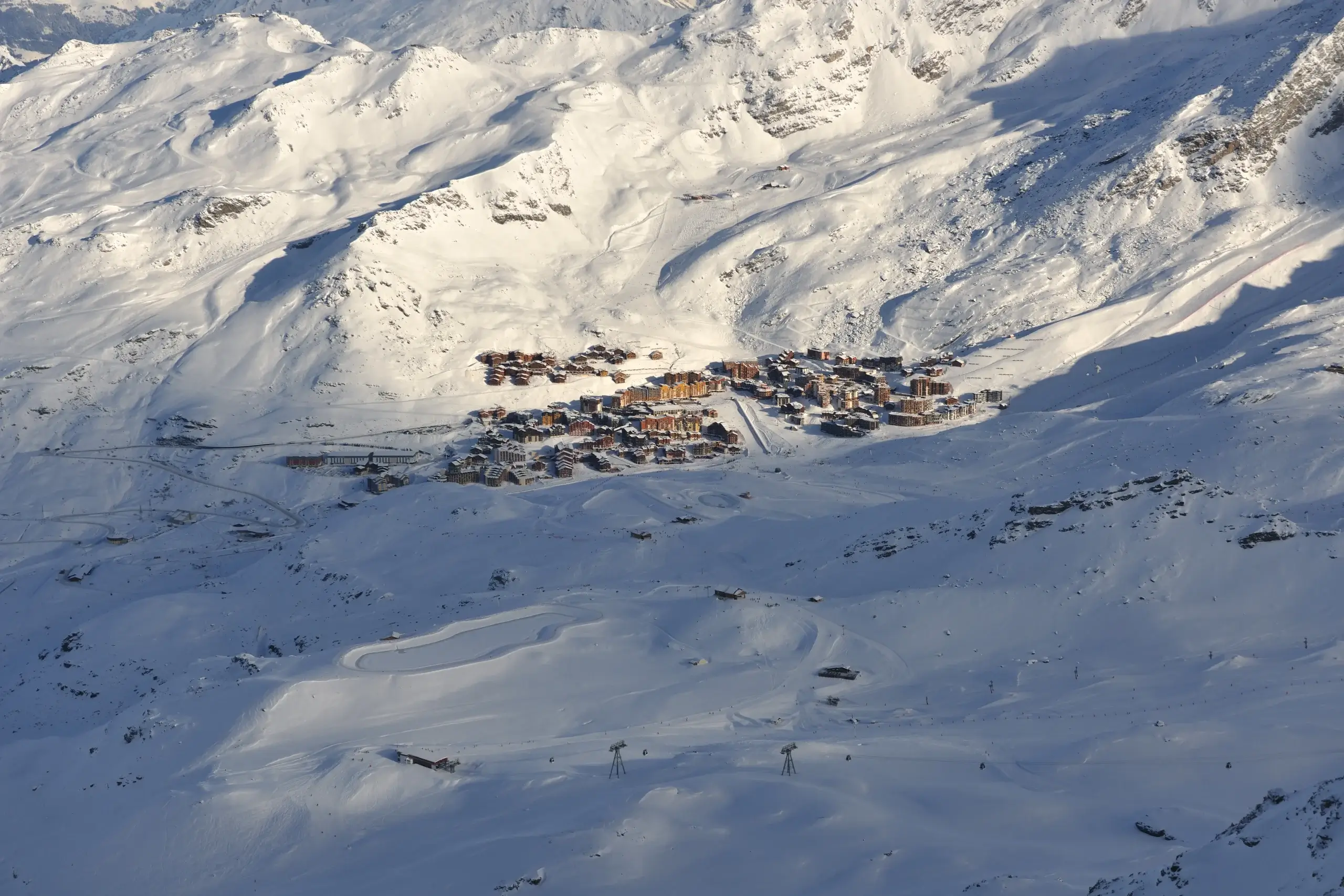 SKIING IN SPRING