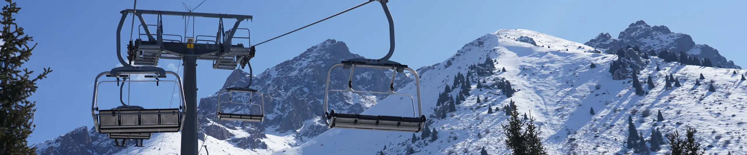 Image for Peisey-Nancroix Airport Transfers & Ski Resort Guide